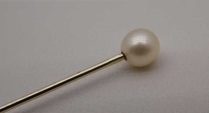 Antyczna szpila szpilka broszka z perłą 5,3 mm.
