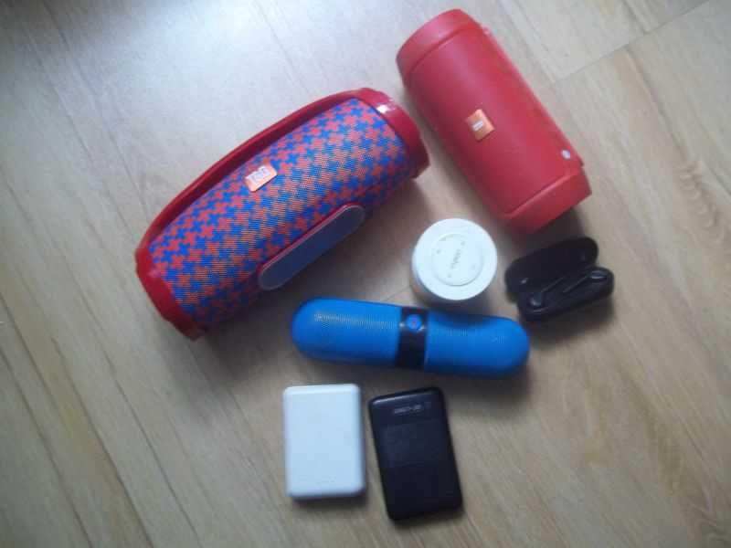 głośnik głośniki słuchawki Bluetooth  plus gratis zestaw