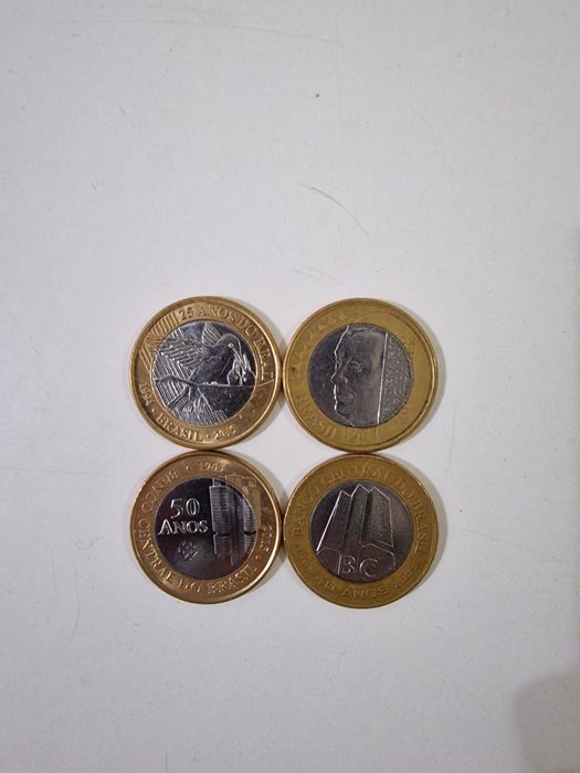 4 moedas raras de 1 Real do banco central