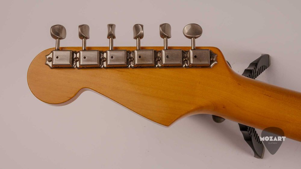Fender Japan ST62-58US Stratocaster '62 Reissue - Candy Apple Red - Crafted in Japan