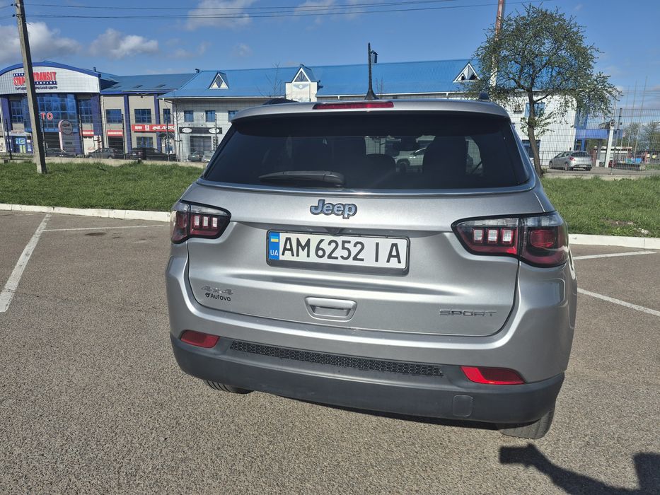 Продам Jeep Compass  Sport (4*4)2021року  2.4L бензин