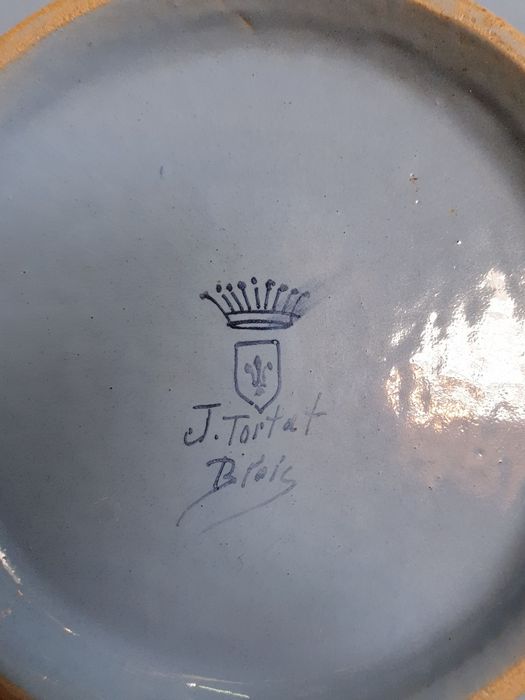 Histórico e Cultural, Antiga cerâmica Francesa para Museu