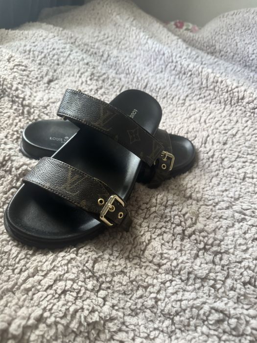 Klapki LV 39 nowe