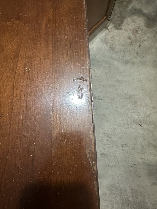 Conjunto de Móveis em Madeira Maciça
