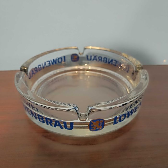 Szklana popielniczka Löwenbräu