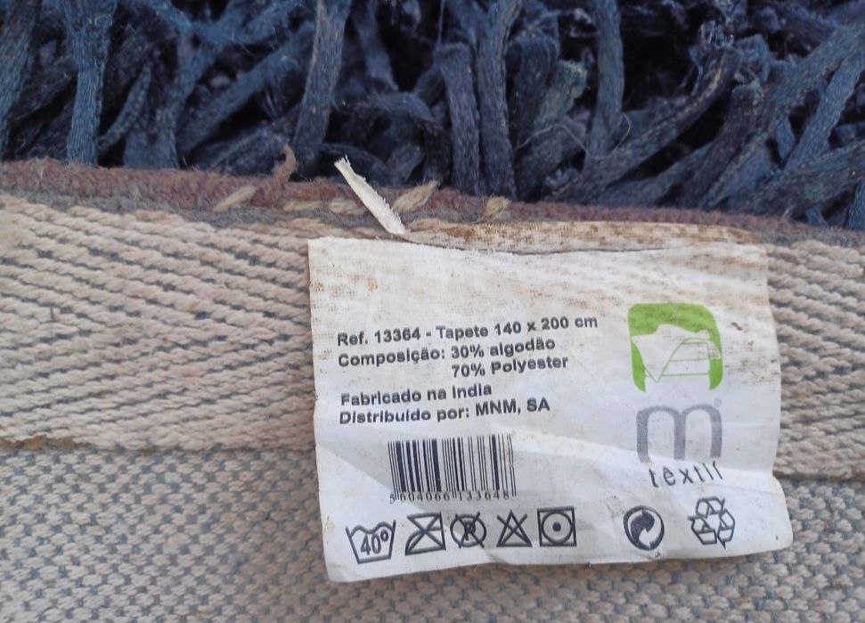 Tapete carpete cor preto