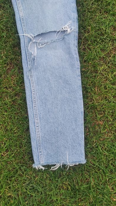 Jasne niebieskie jeansy z rozdarciami Zara S 36