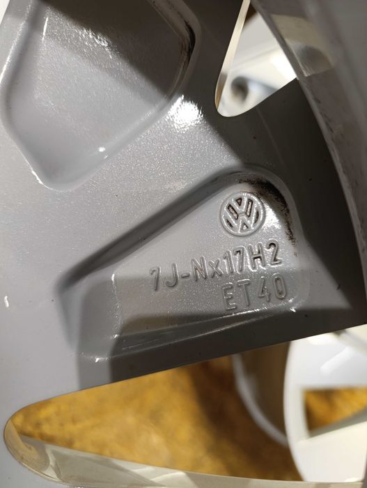 Felgi 17" Volkswagen Tiguan Golf Passat Skoda Seat Audi 5x112 571601025