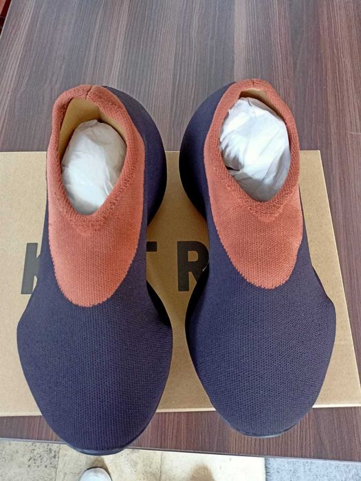 Yeezy Knit Runner Stone Carbon (2022) 37,1/3 , 38
