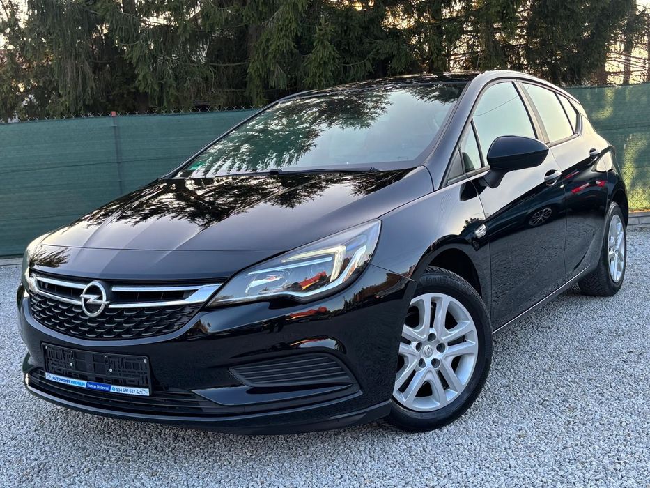 Opel Astra Rezerwacja Rezerwacja