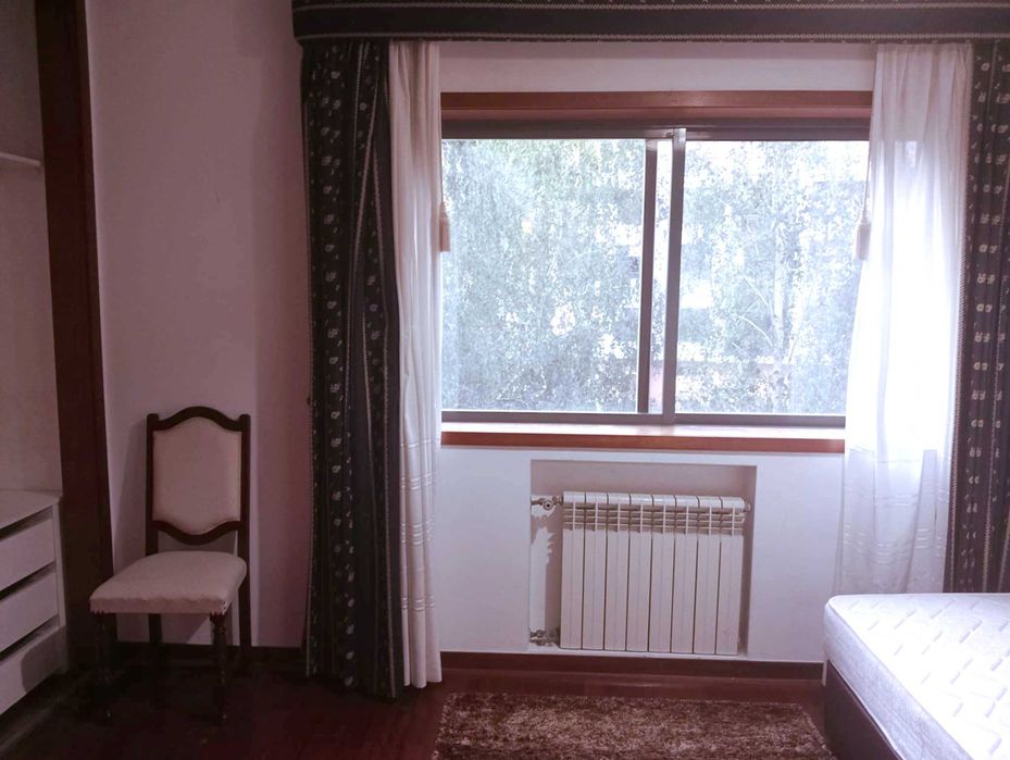 Apartamento T3 Mobilado C/Garagem