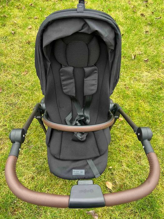 Продаю візочок Cybex Melio Magic Black (з бампером)