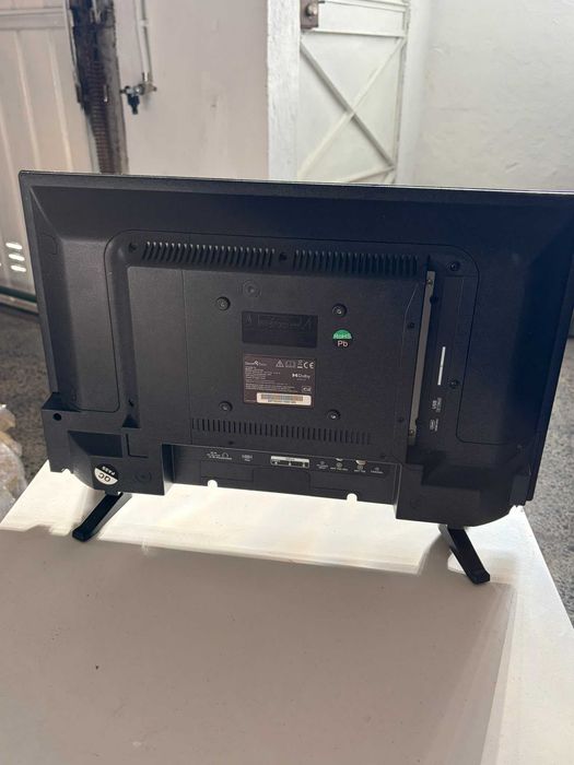 Televisão SmartTech 22 polegadas