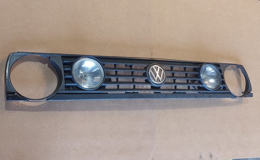 Grelha frente Golf 2