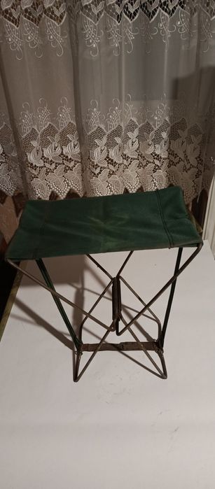 Stare krzesełko wędkarskie PRL.