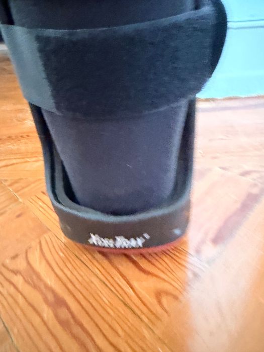 Bota Ortopédica Ajustável Imobilizadora