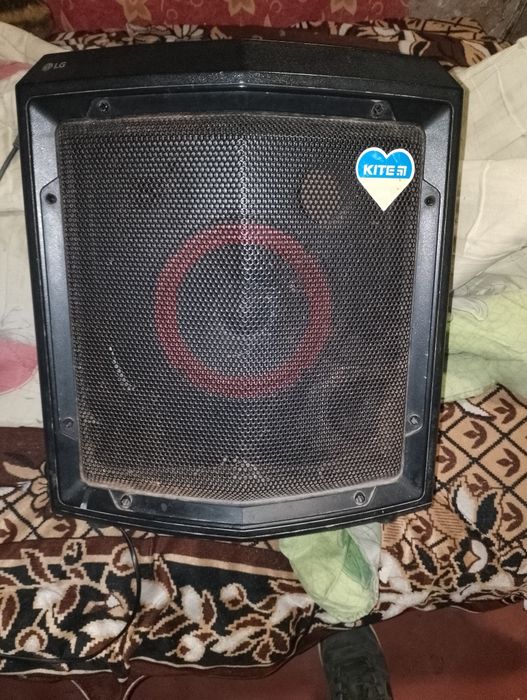 Aкустика,колонка лише через блютуз