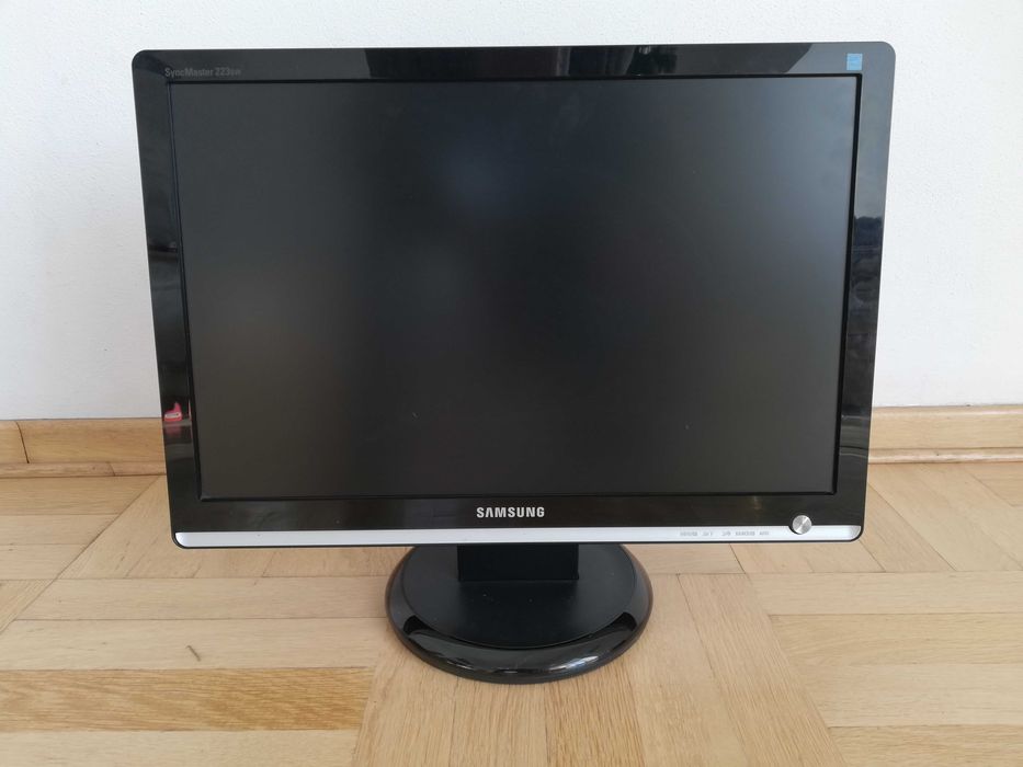 Monitor Samsung SyncMaster 223BW - 22 cale uszkodzony