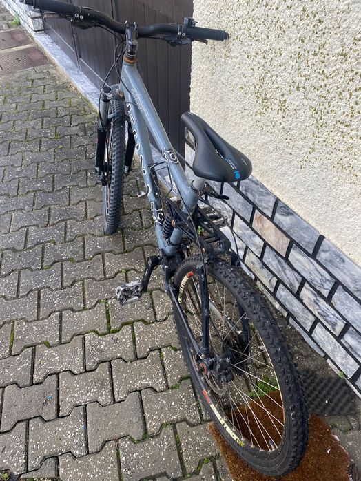 Mountain bike semi nova