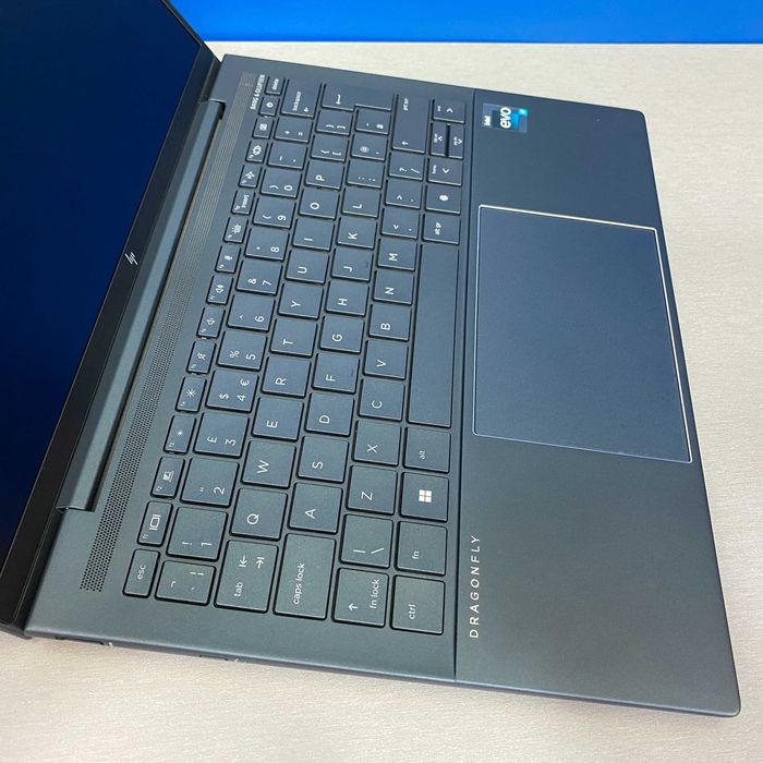 HP Elite Dragonfly G3 - 13.5" IPS WUXGA+ (i7-1255U/16GB/512GB/990g)
