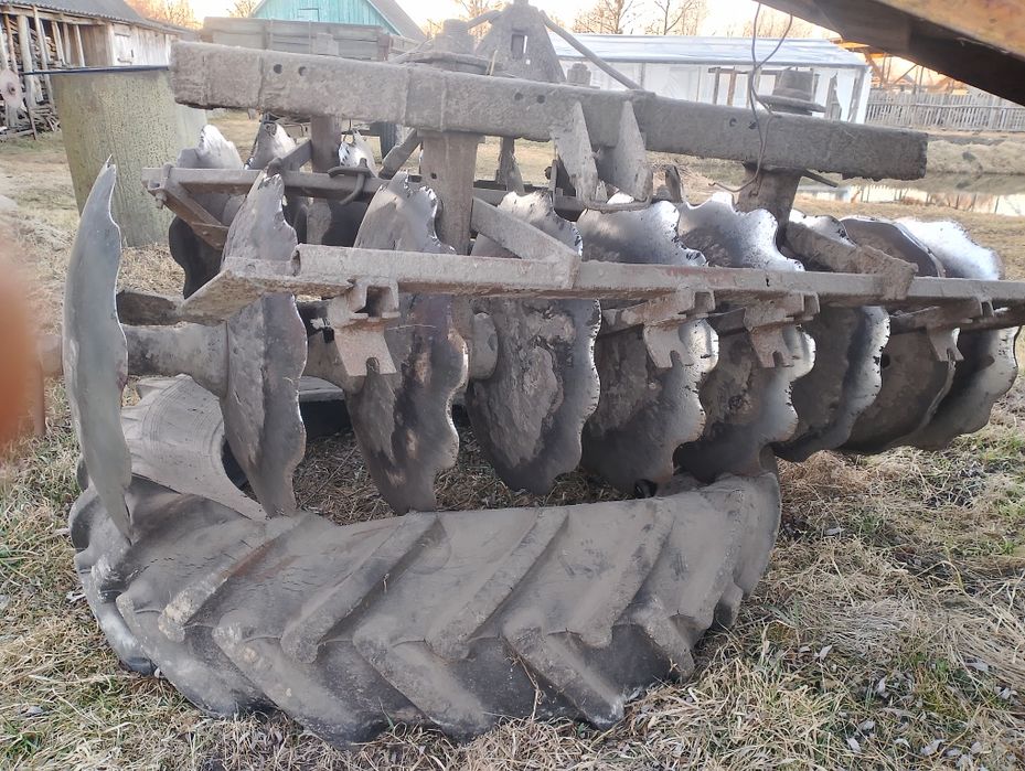 Продам дискову борону