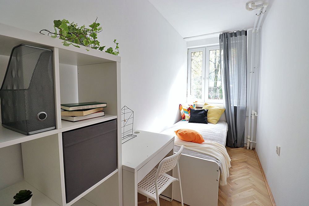 Jednoosobowy pokój obok uczelni WIZJA i CH Arkadia – ul. Stawki 19 ENG