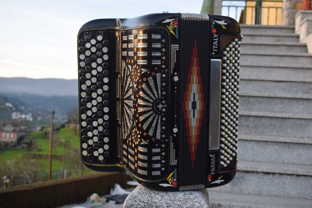 Parma Italia com mala