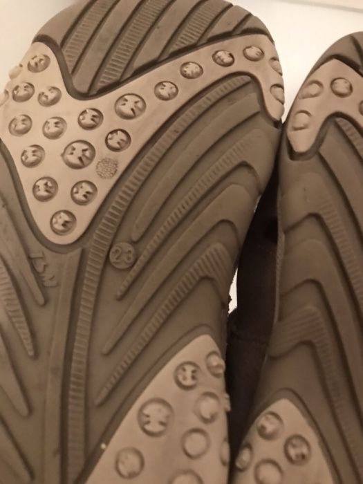 Calçado para bebe tamanho 23