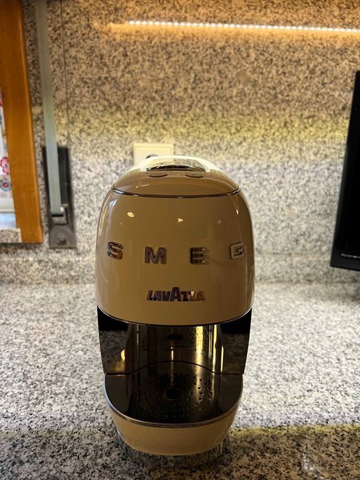 Maquina Café SMEG - Capsulas Modo MIO