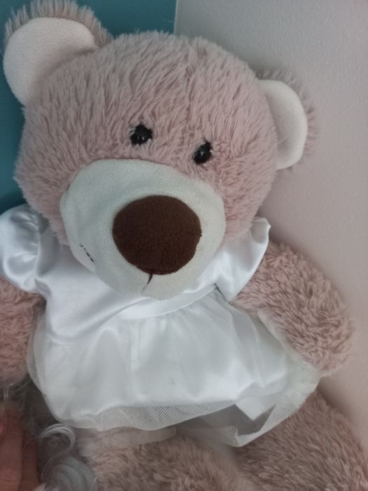 Maskotka duży Miś w sukience