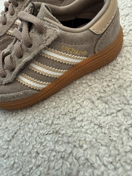 Кросівки adidas spezial