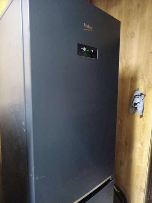 Lodówka zamrażarka Beko 180 cm