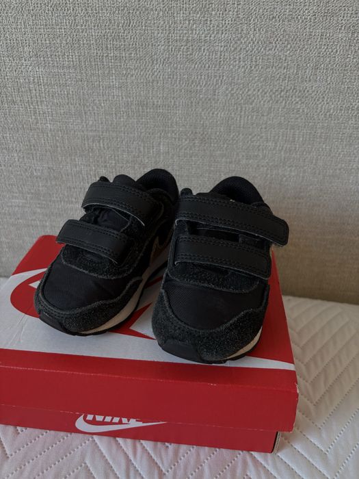 Adidasy Nike rozm. 21