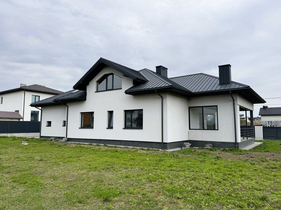 Продаж будинку, Солонка, вул.Нечуя-Левицького,280 м.кв без комісії