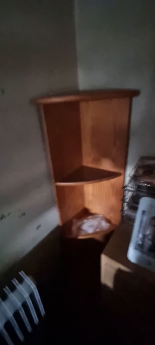 Movel de canto em madeira