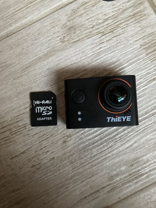 Камера ThiEYE нова все є мікро сд в подарунок