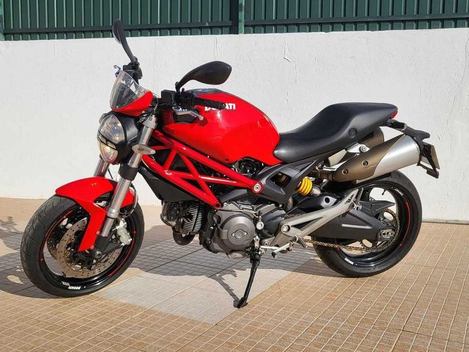 Ducati 696 Monster