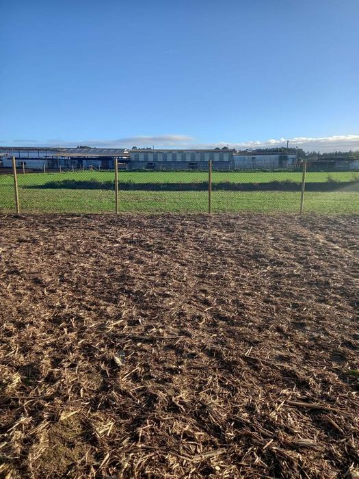 Vedações com redes ou painéis/ coberturas