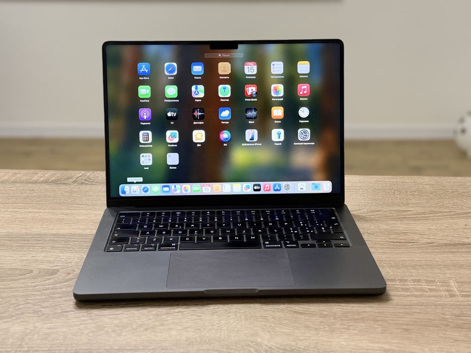 Apple MacBook Pro M3 Pro 36GB RAM 512GB SSD. 1160$