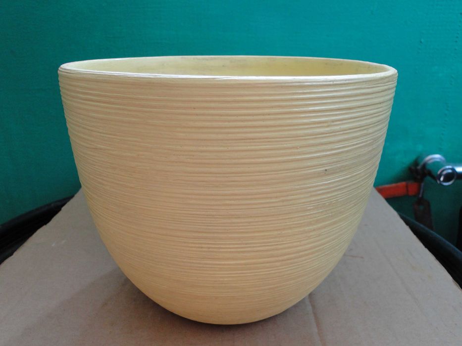 Doniczka do kwiatów ceramiczna