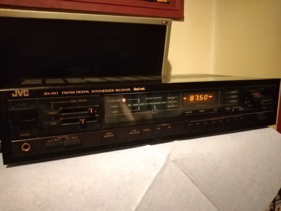 Amplificador JVC com Radio