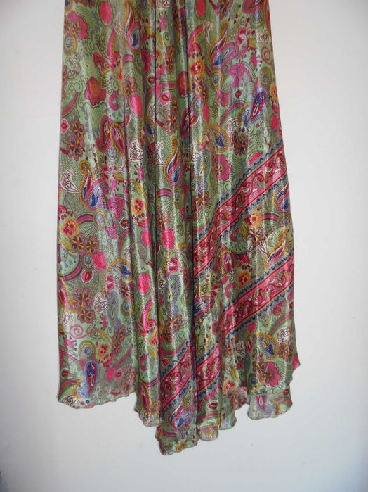 vestido mulher muito comprido