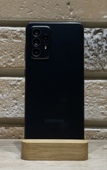 Samsung:    A52s