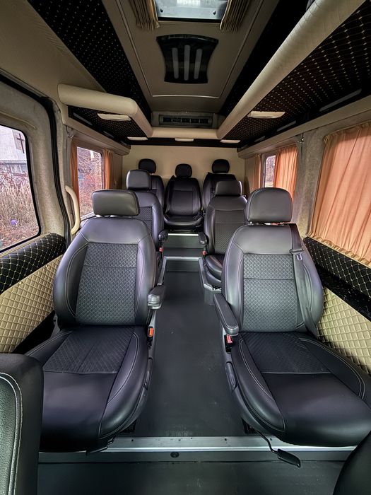 Продам хороший бус Ford Transit