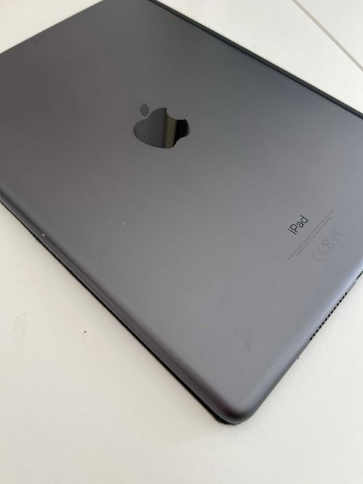 iPad Apple - 7ª geração - 32gb - Wi‑Fi - ótimo estado