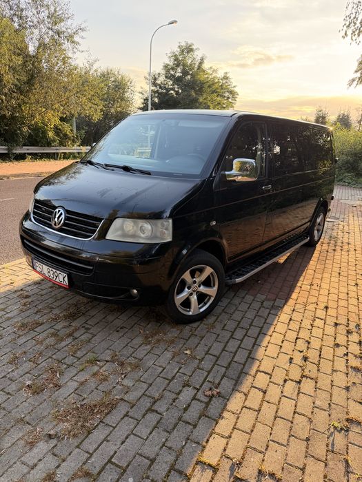 Volkswagen Transporter T5 9 osob long