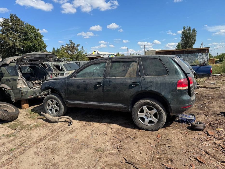Розборка Volkswagen Touareg 2.5TDI 2005 року 7L