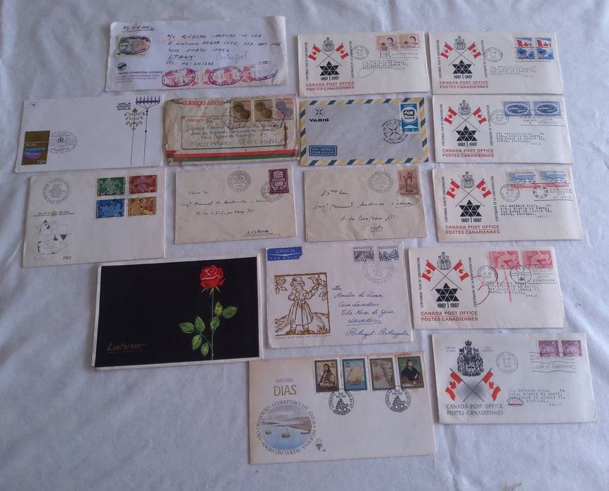 Lote de 16 envelopes estrangeiros
14 com selos6
Lote de 16 envelopes
14 com selos