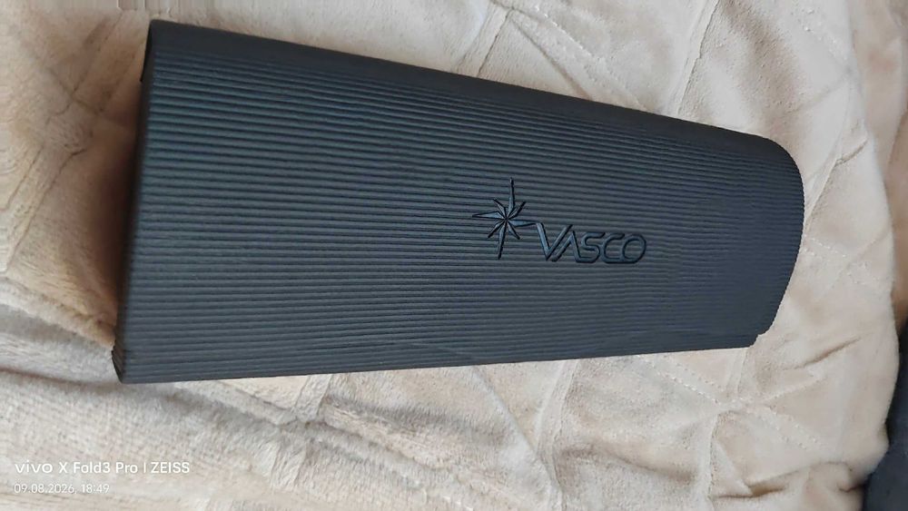 Etui Vasco na okulary czarne aksamit w środku