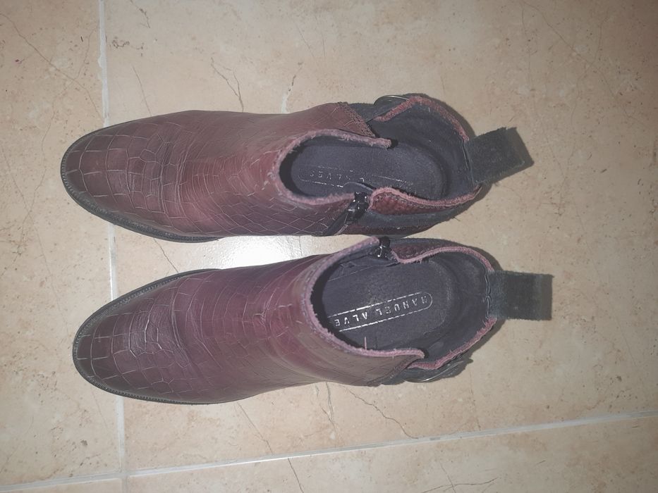 Botas Manuel Alves – Tamanho 35 – Estilo Elegante e Sofisticado